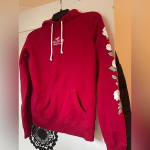 Hollister California Red & White Roses Logo Hooded Sweatshirt Women’s size S